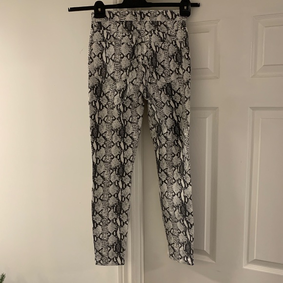 Frame Snakeskin Jeans - Picture 6 of 6
